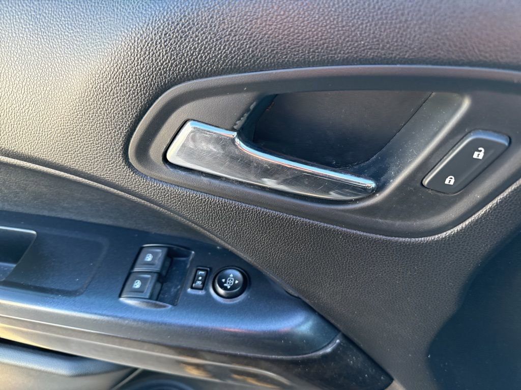 Certified 2017 GMC Canyon SLE w/ SLE Convenience Package image 27