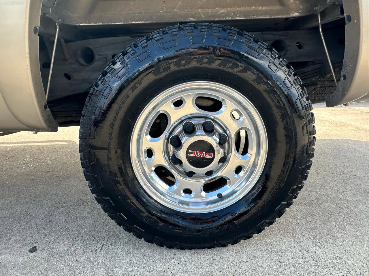 Used 2004 GMC Sierra 2500 SLE RWD image 12