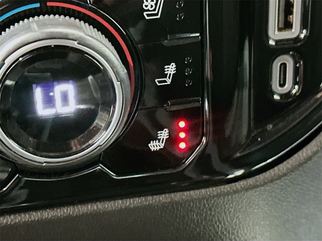 Used 2024 Chevrolet Silverado 1500 High Country w/ Technology Package image 21