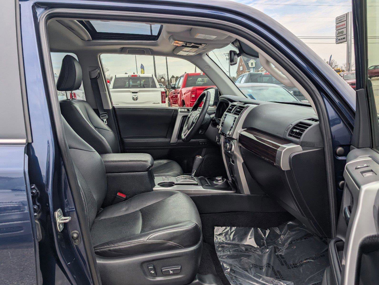 Used 2022 Toyota 4Runner Limited image 10