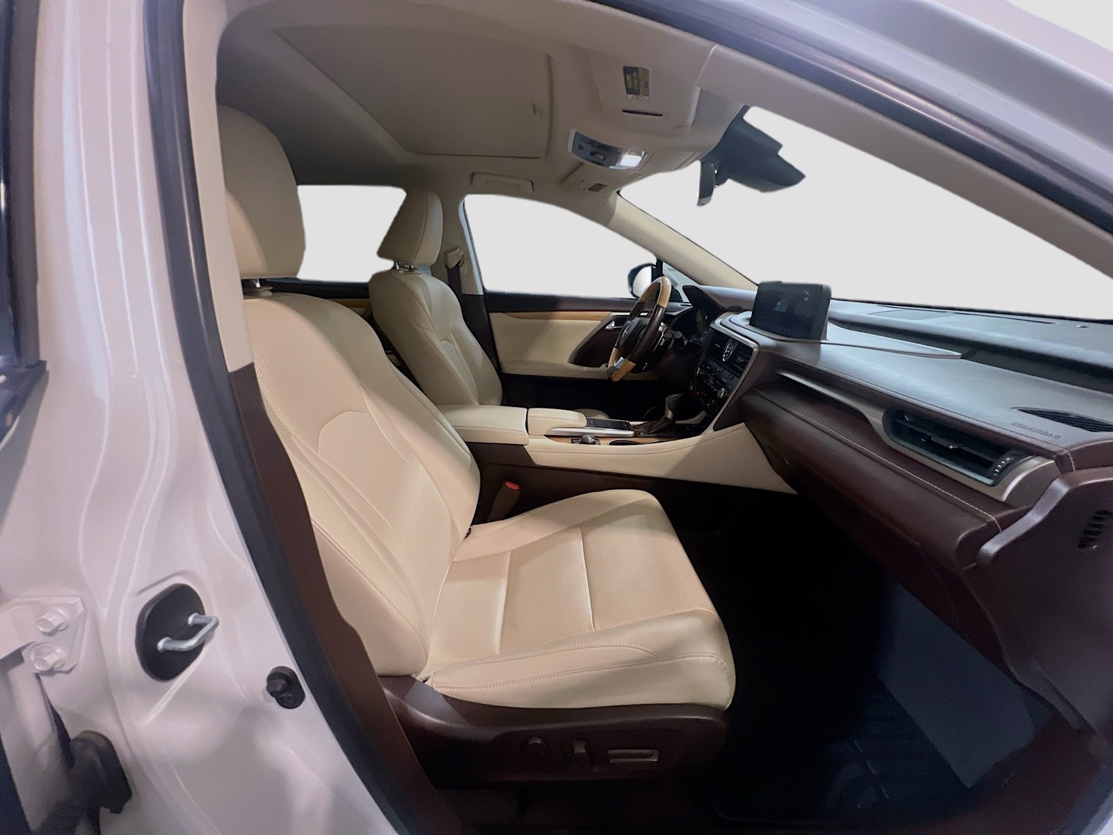 Used 2020 Lexus RX 350L FWD w/ Premium Package image 22