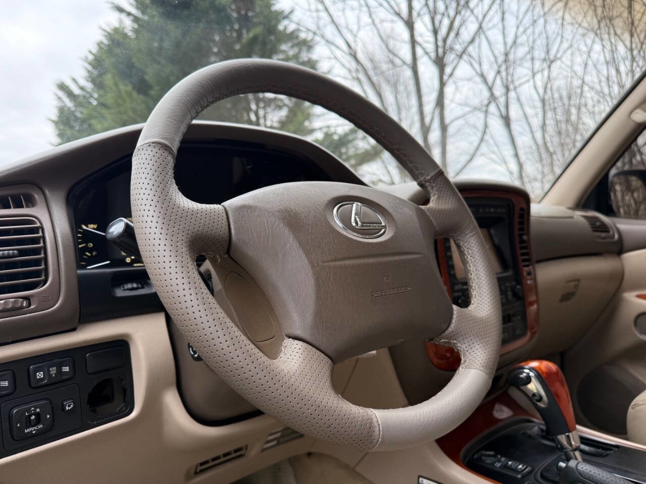 Used 2002 Lexus LX 470 Base 4WD 4dr SUV image 64