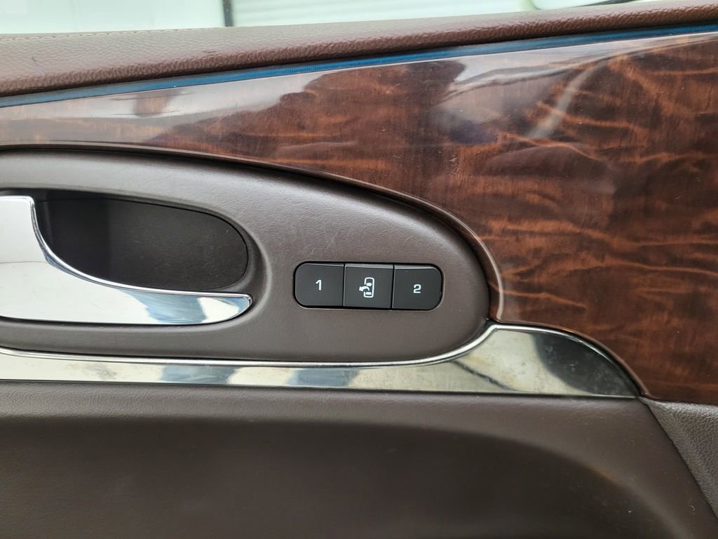 Used 2014 Buick Enclave Leather w/ Trailering Provision Package image 4