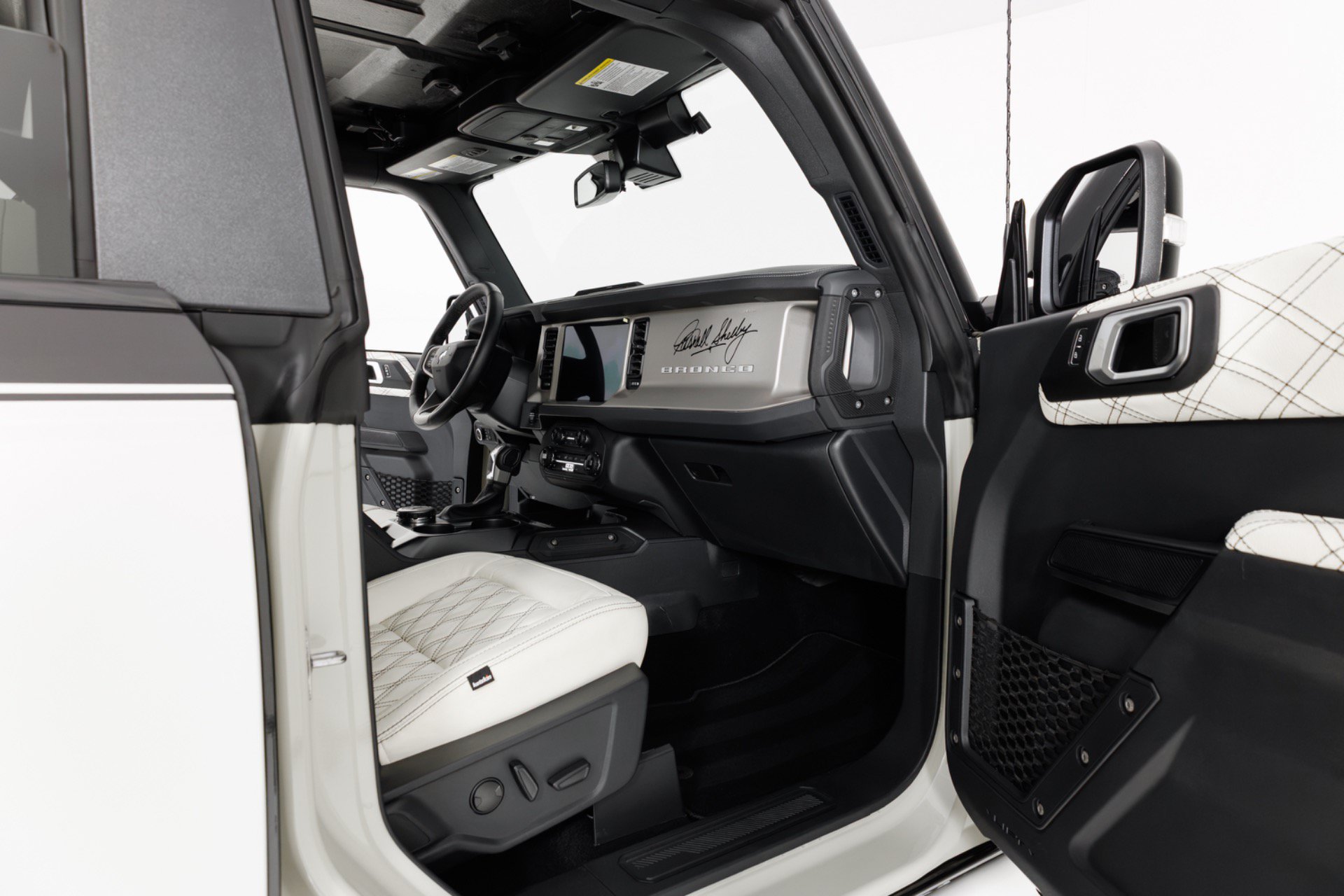 Used 2025 Ford Bronco Outer Banks AWD/4WD image 34