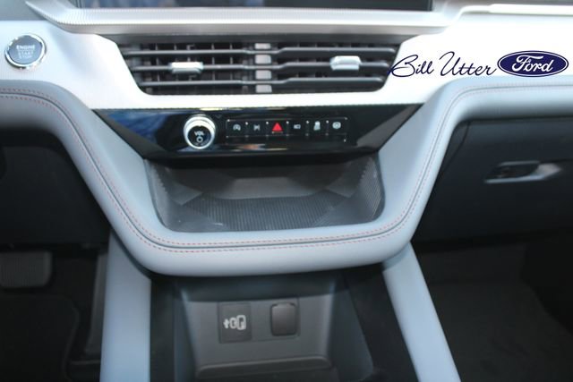 New 2026 Ford Explorer Active image 13