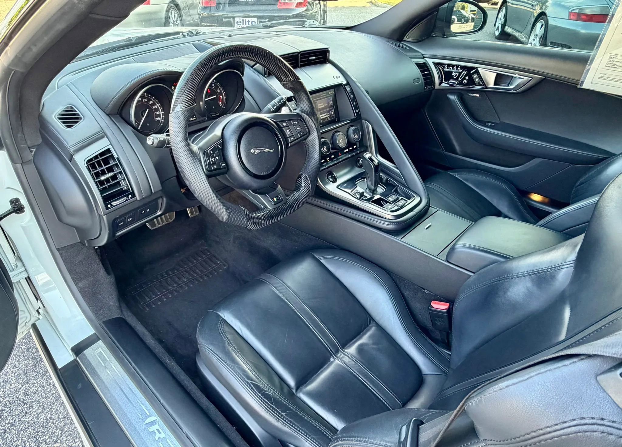 Used 2017 Jaguar F-TYPE R AWD/4WD image 34