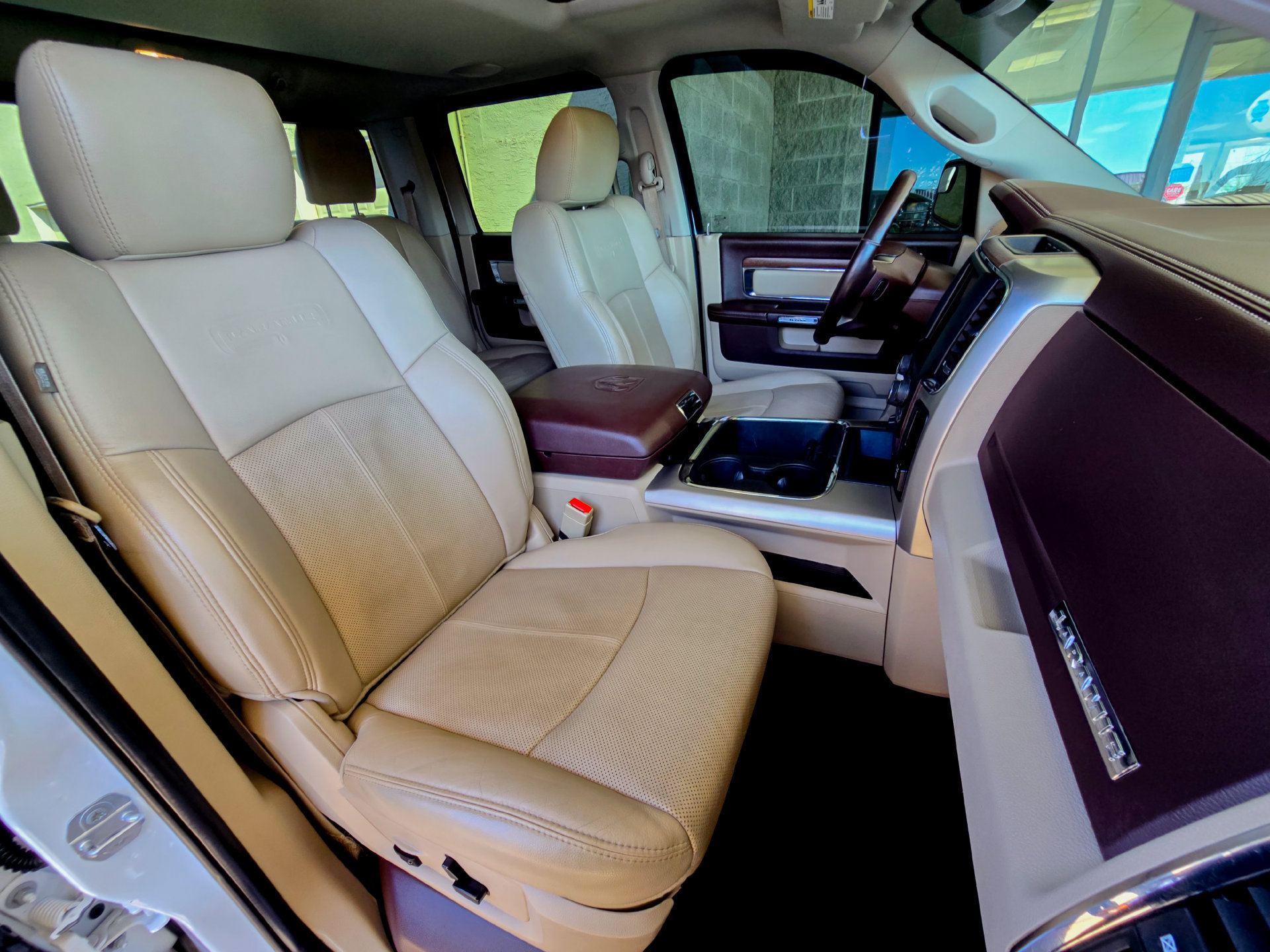 Used 2018 RAM 1500 Laramie w/ Convenience Group AWD/4WD image 29