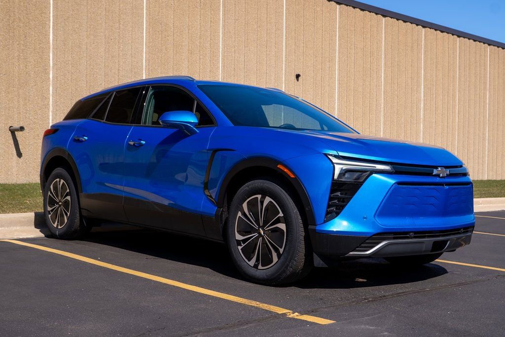 New 2025 Chevrolet Blazer EV LT w/ Super Cruise Package AWD/4WD image 1