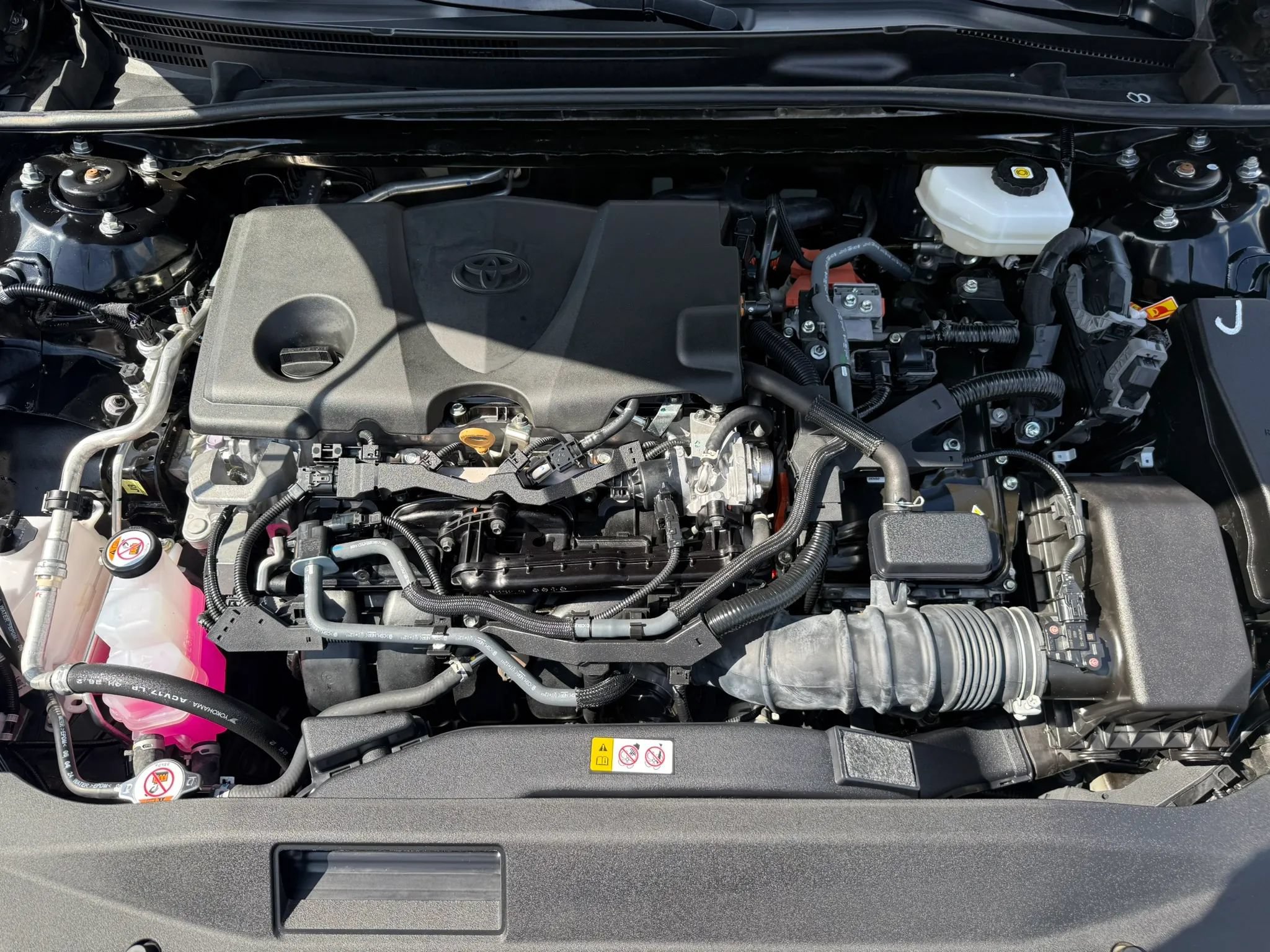 Used 2025 Toyota Camry LE FWD image 15