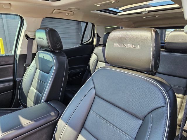 Used 2022 GMC Acadia Denali w/ Denali Ultimate Package AWD/4WD image 25