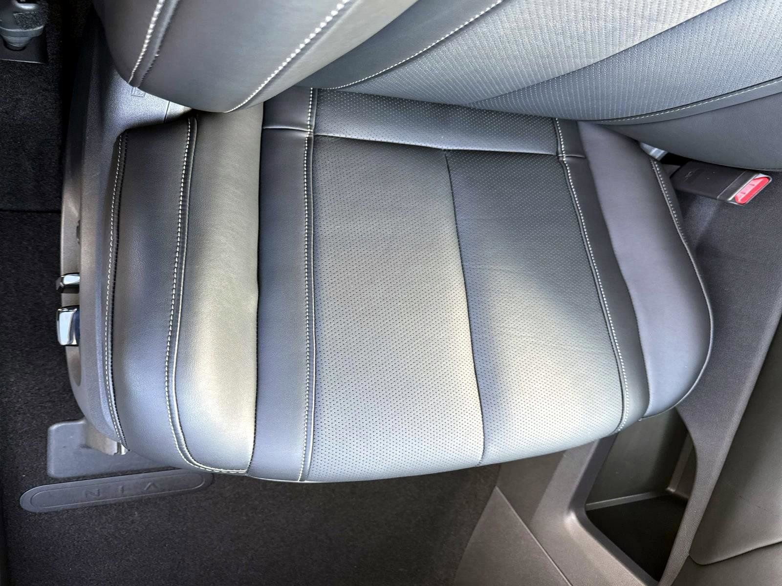 Certified 2025 INFINITI QX60 Luxe w/ Vision Package image 14