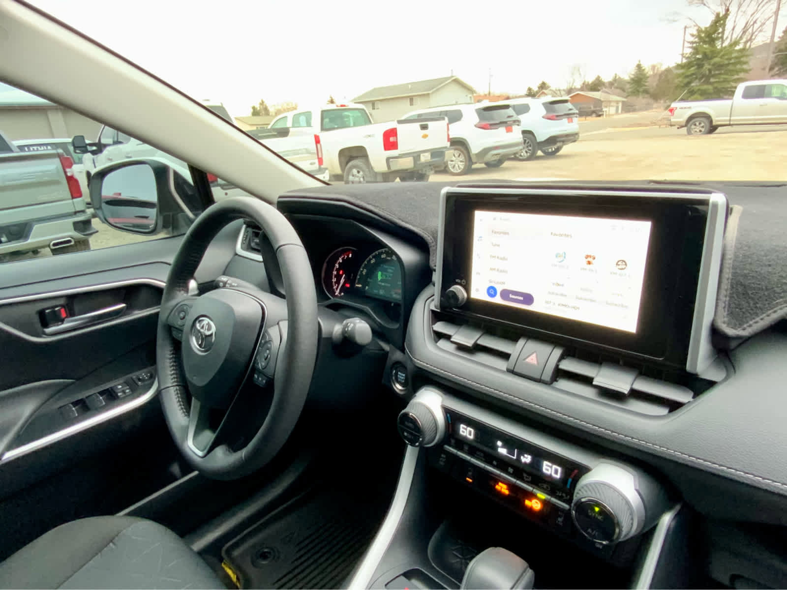 Used 2025 Toyota RAV4 XLE w/ Convenience Package image 41