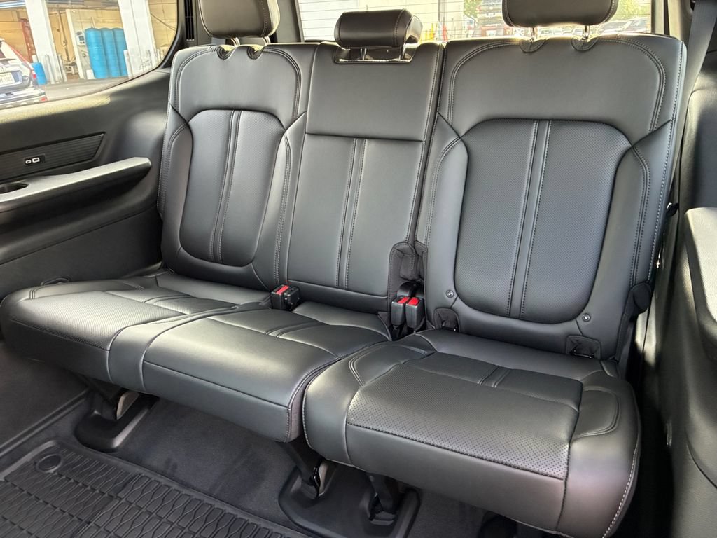 New 2026 Jeep Grand Wagoneer 4WD w/ Premium Group I image 5