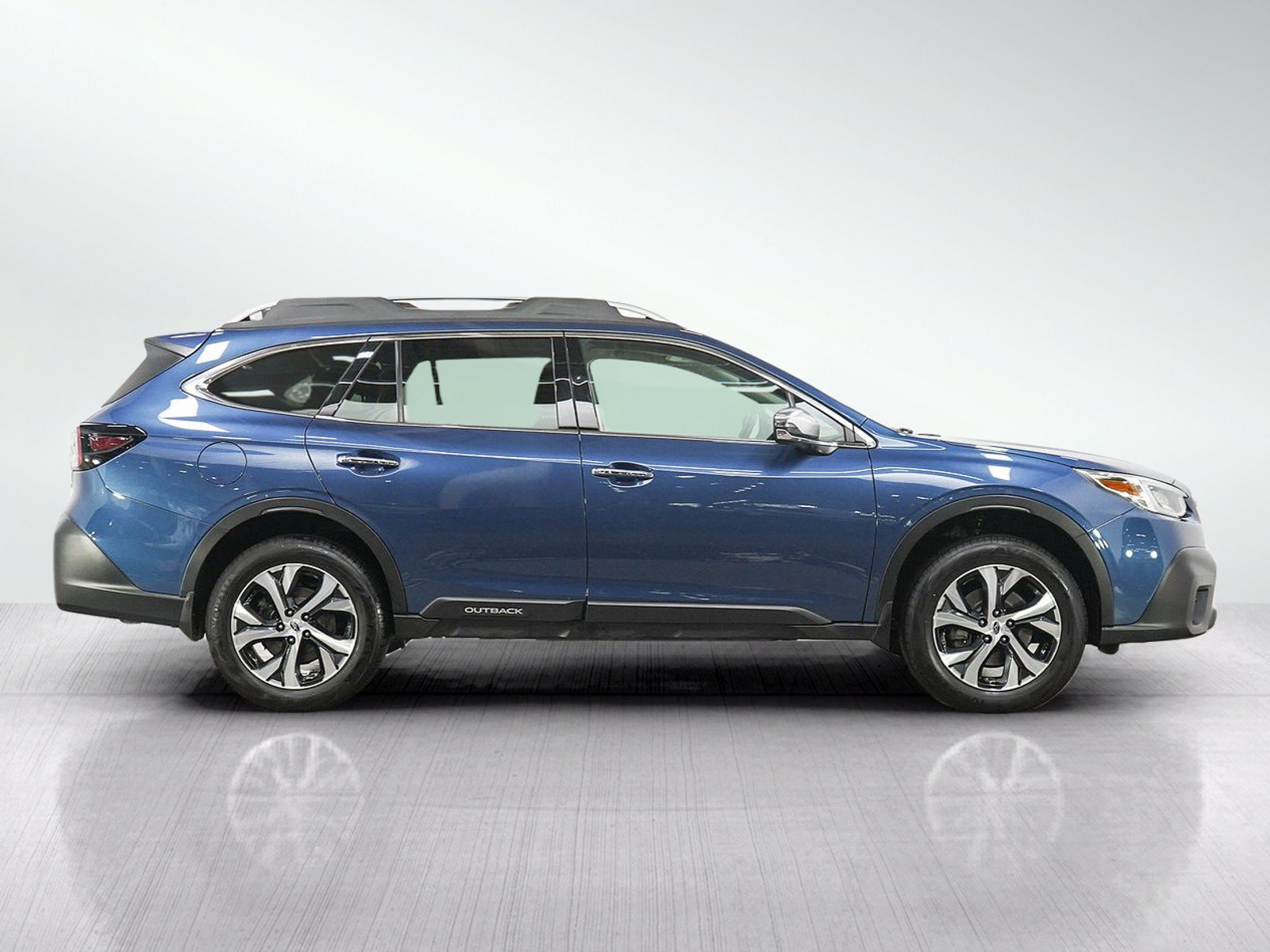 Used 2022 Subaru Outback Touring AWD/4WD image 6