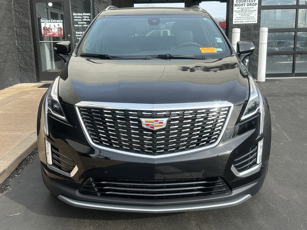 Certified 2025 Cadillac XT5 Premium Luxury image 2