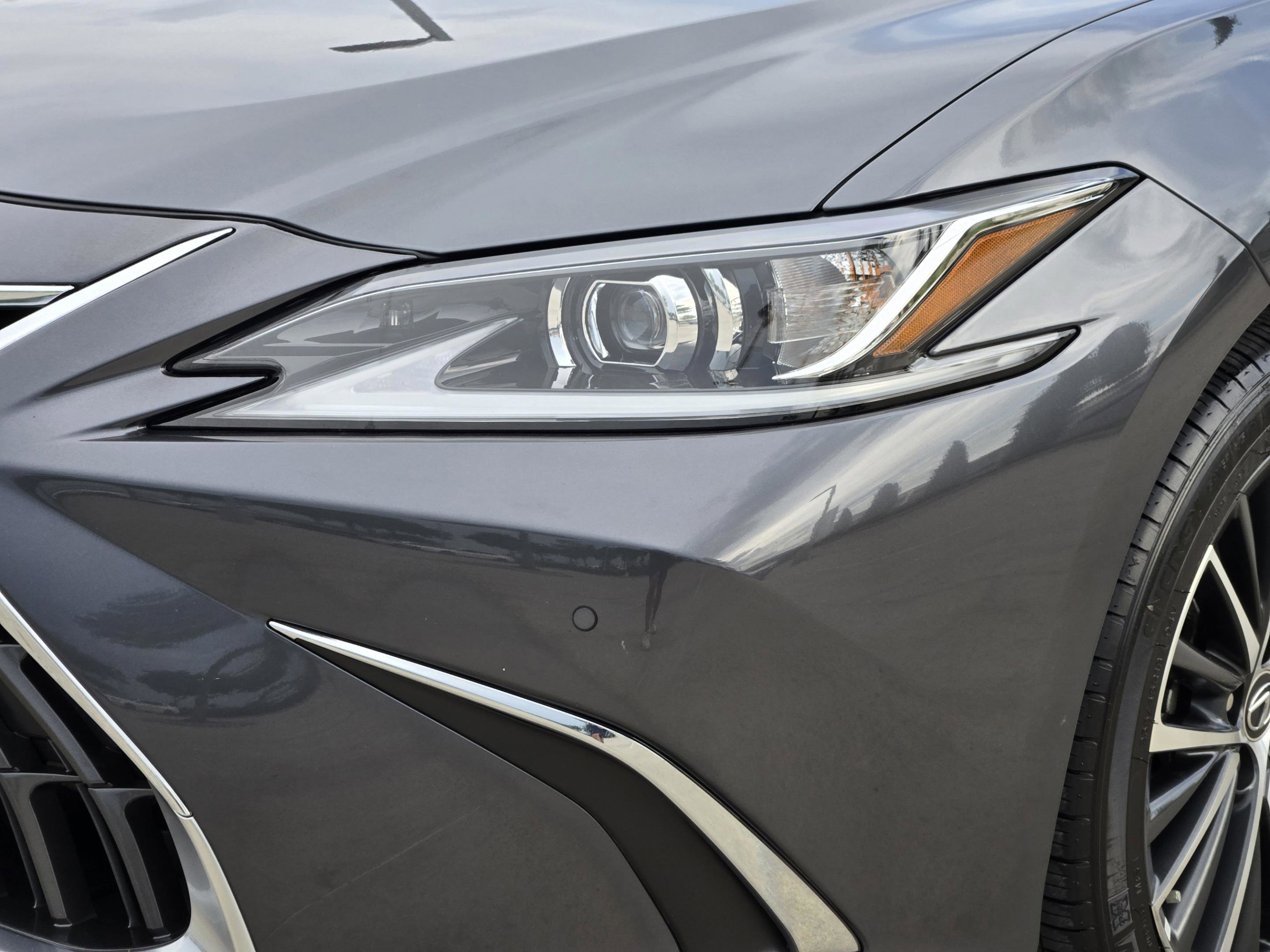 Used 2025 Lexus ES 350 Premium w/ Premium Package FWD image 38