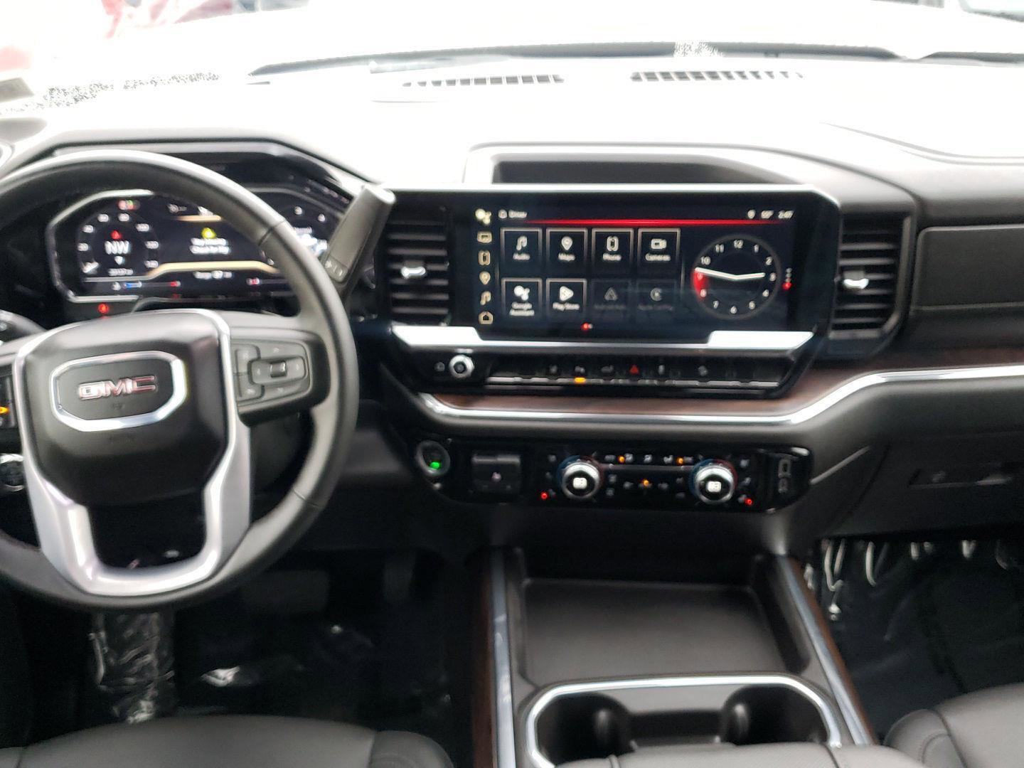 Used 2024 GMC Sierra 2500 SLT w/ SLT Premium Package image 17