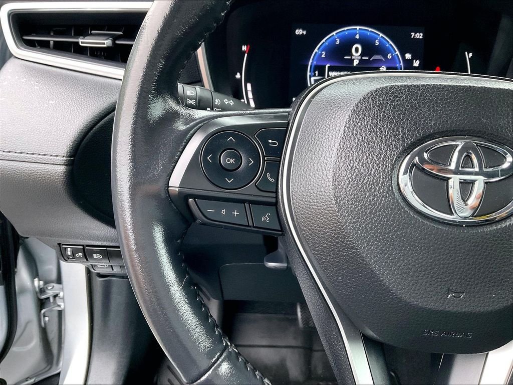 Used 2023 Toyota Corolla Cross XLE w/ Convenience Package AWD/4WD image 23