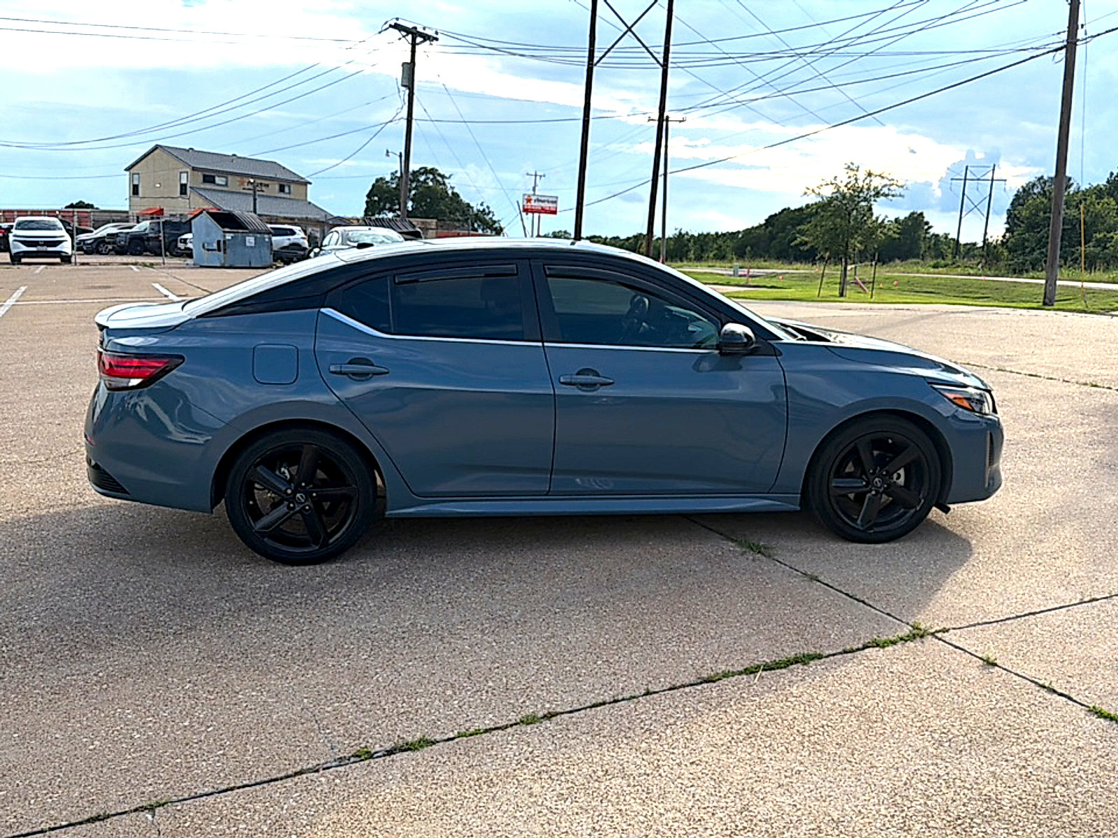 Used 2024 Nissan Sentra SR FWD image 4
