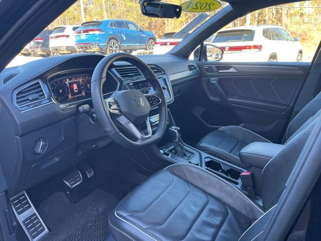 Used 2024 Volkswagen Tiguan SEL R-Line image 6