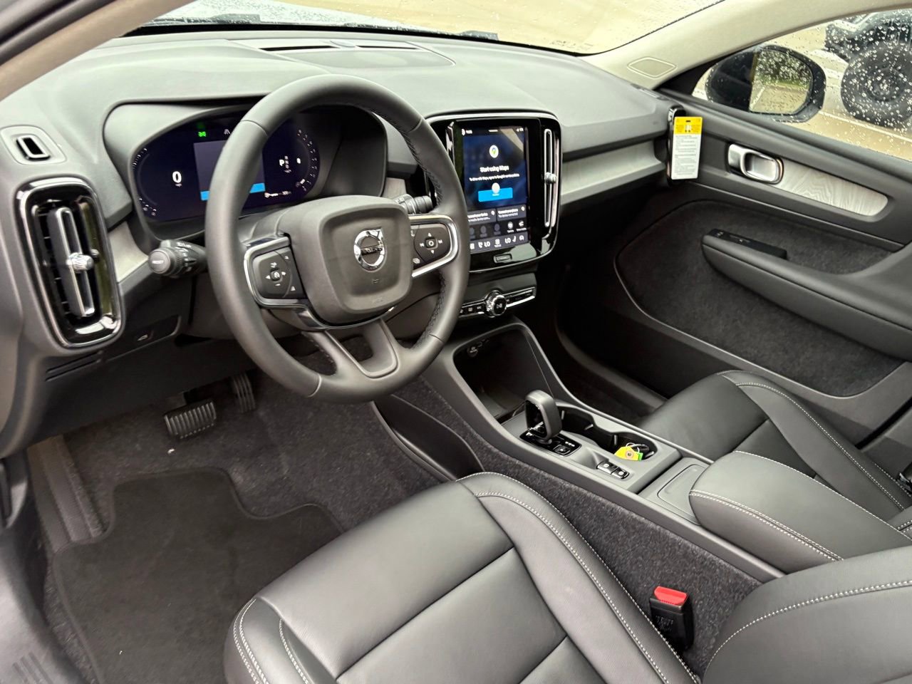 New 2026 Volvo XC40 B4 Core w/ Climate Package image 13