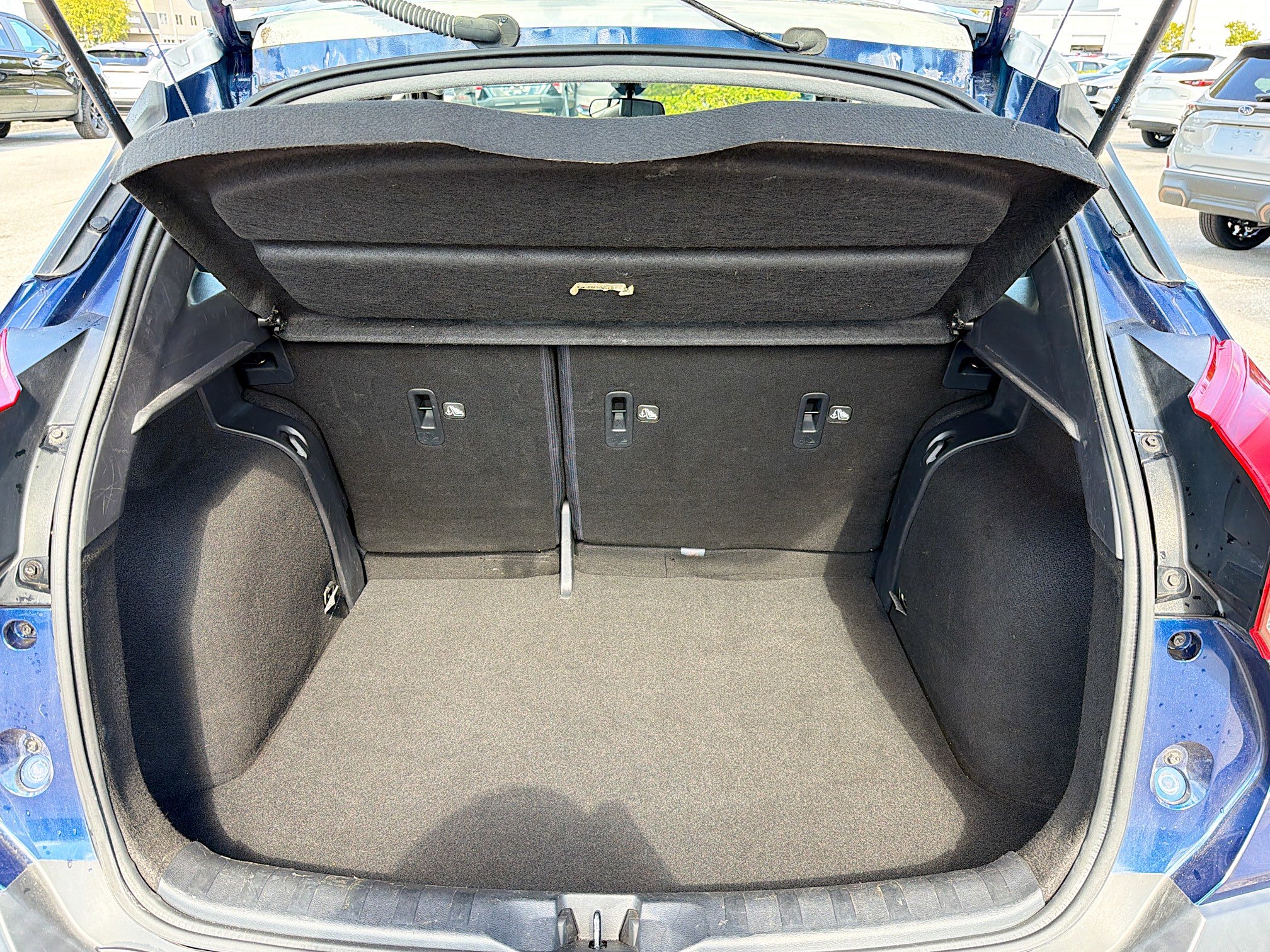 Used 2020 Nissan Kicks SR w/ SR Premium Package image 12