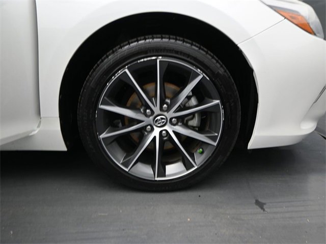Used 2017 Toyota Camry XSE image 19