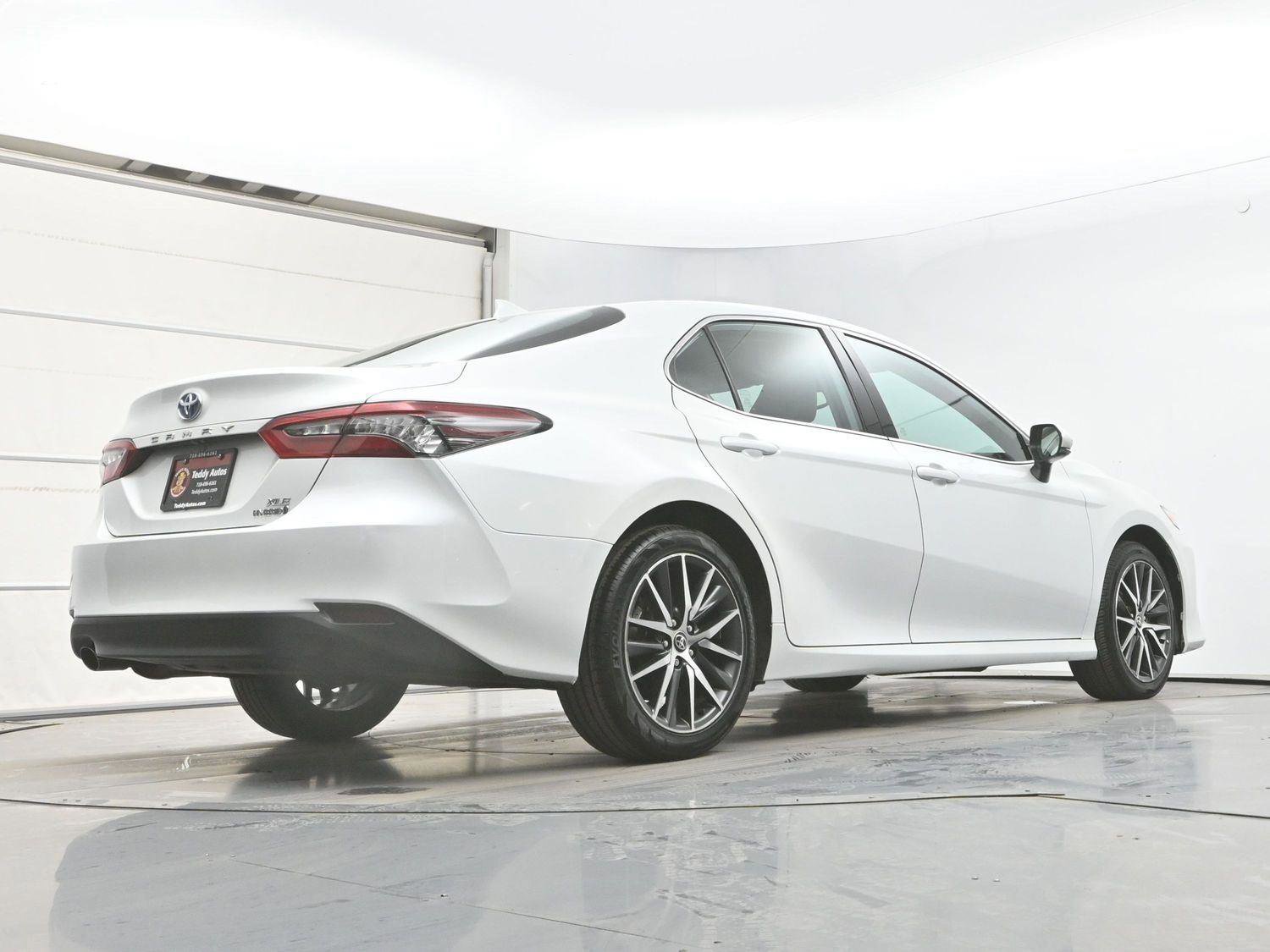Used 2022 Toyota Camry XLE FWD image 31