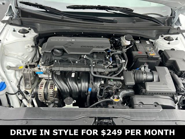 Used 2025 Hyundai Elantra SEL image 11
