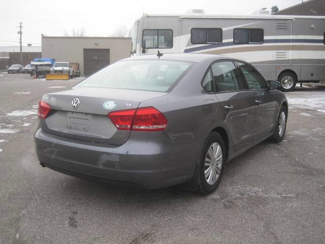 Used 2015 Volkswagen Passat 1.8T S image 5