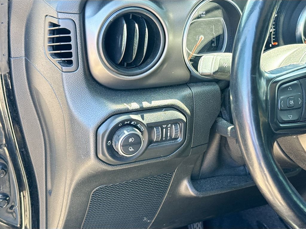 Used 2022 Jeep Gladiator Sport AWD/4WD image 11