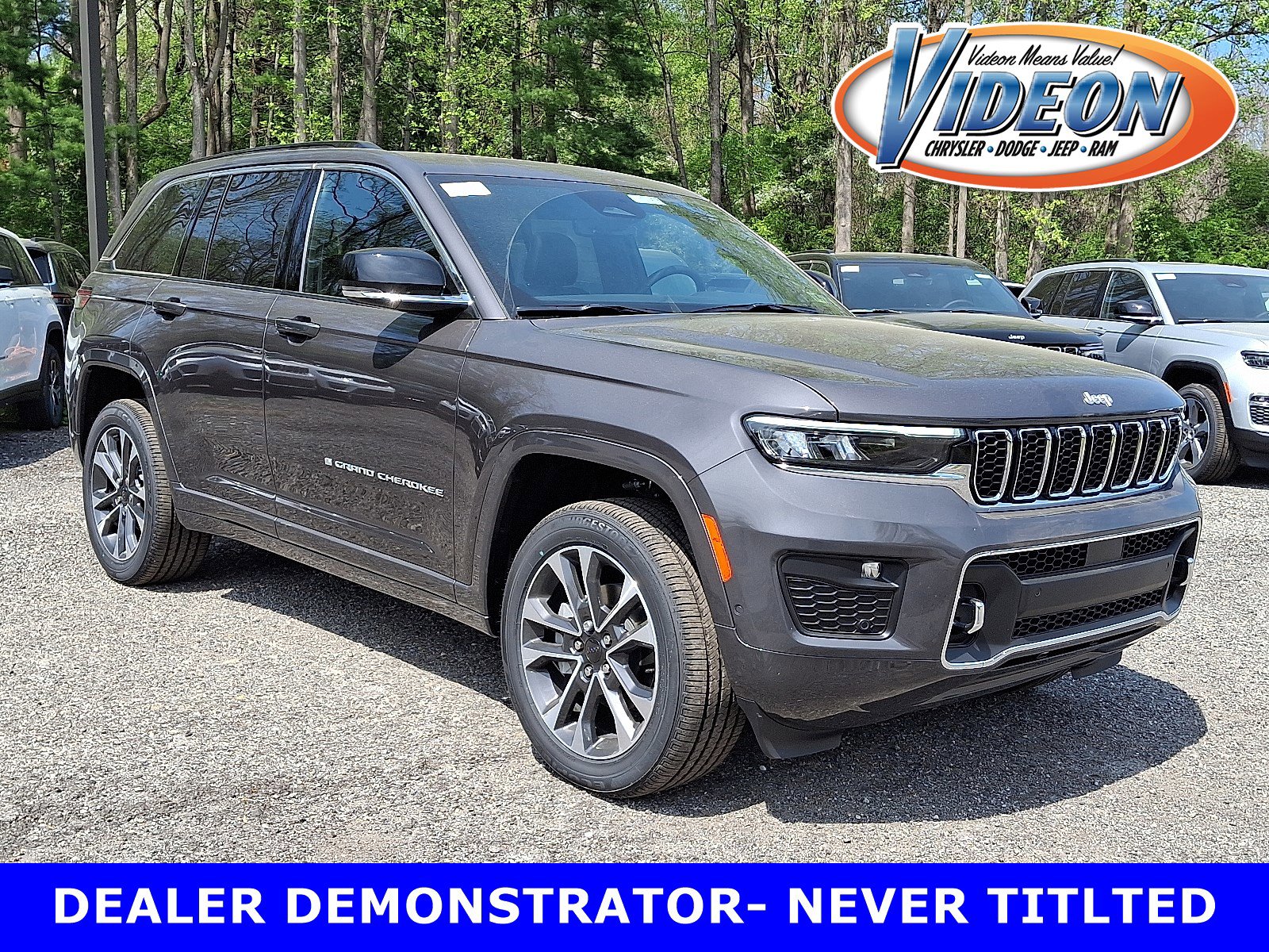 New 2025 Jeep Grand Cherokee Overland w/ Trailer Tow Package