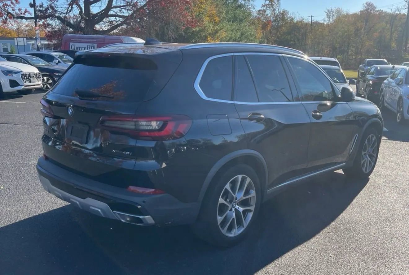 Used 2020 BMW X5 xDrive40i w/ Premium Package image 3