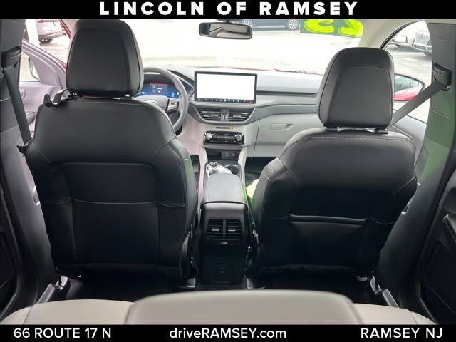 Used 2023 Ford Escape Platinum image 19