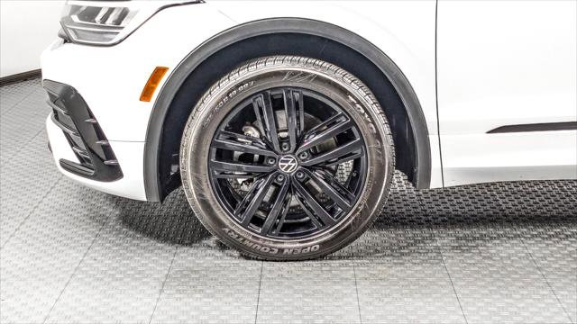 Used 2022 Volkswagen Tiguan SE R-Line FWD image 38