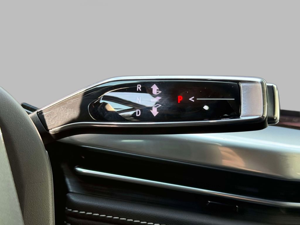 Used 2026 Cadillac Escalade 4WD w/ LPO, Floor Liner Package image 30