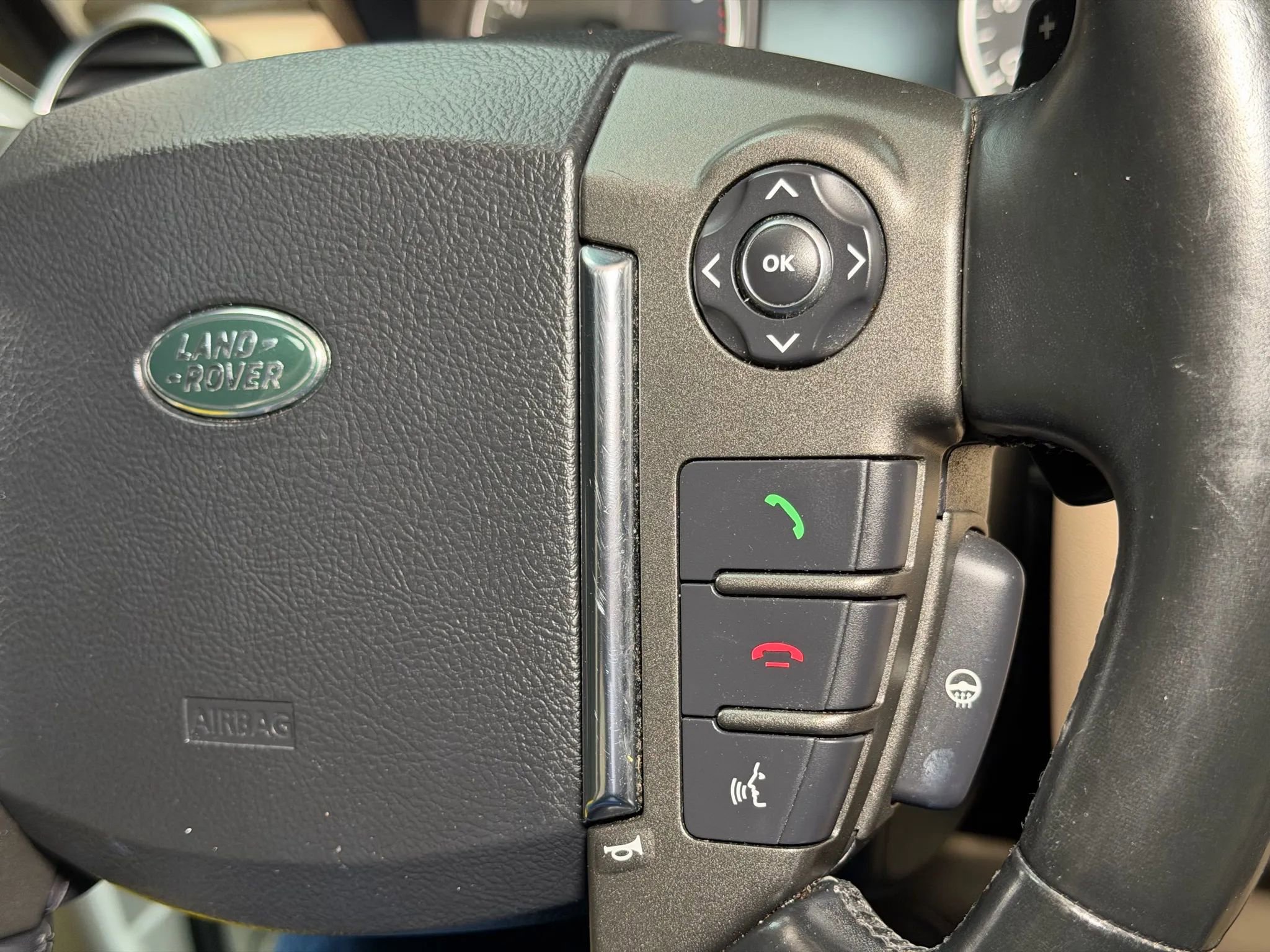 Used 2016 Land Rover LR4 HSE AWD/4WD image 29