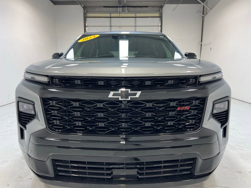 Used 2024 Chevrolet Traverse RS image 13