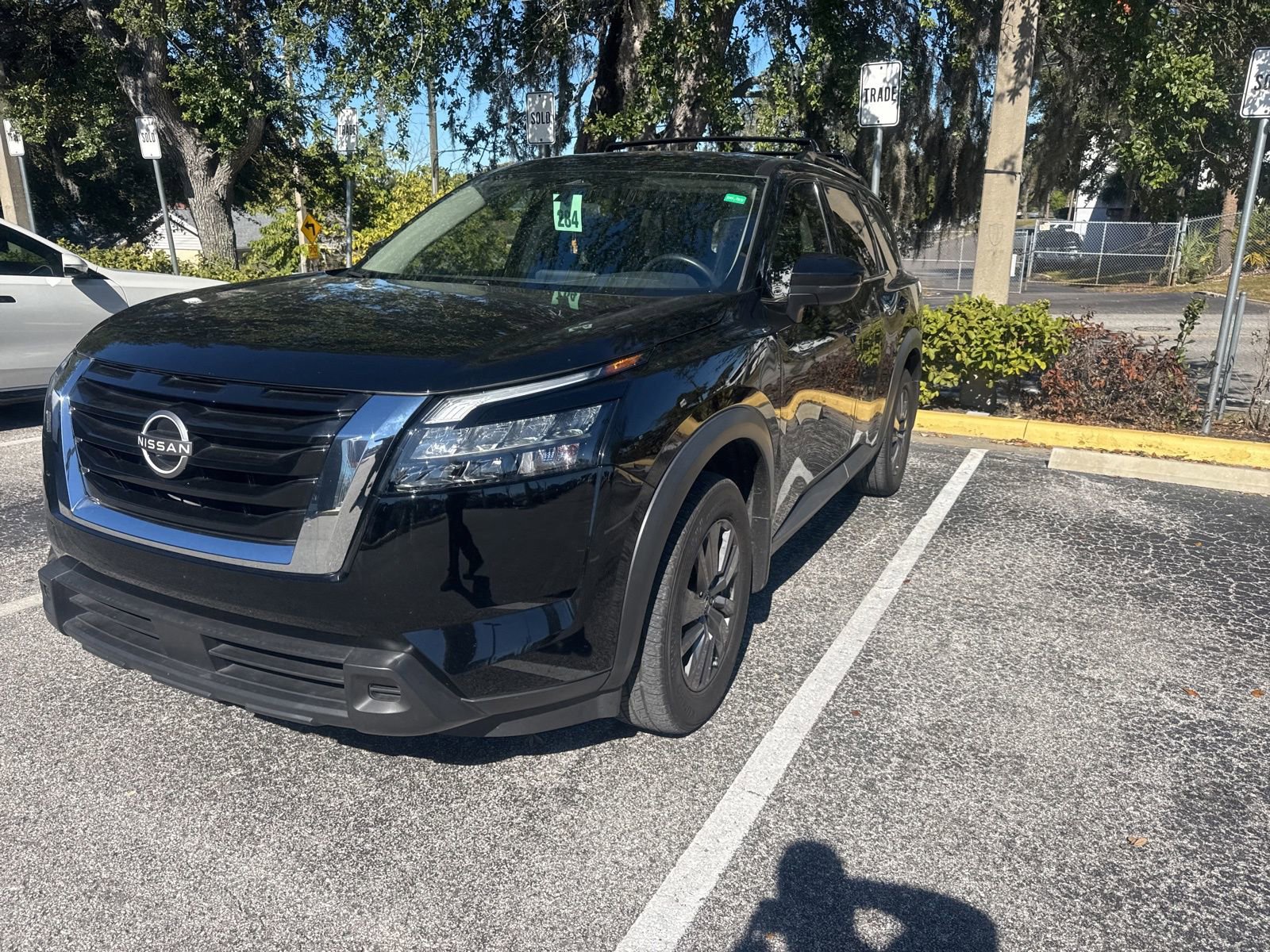 Certified 2024 Nissan Pathfinder SV image 27