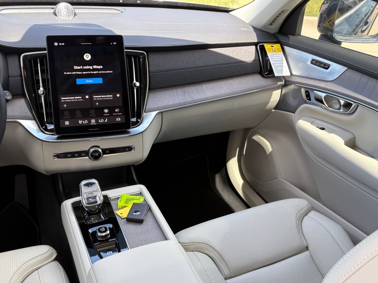 New 2026 Volvo XC90 T8 Ultra w/ Protection Package Premier AWD/4WD image 12