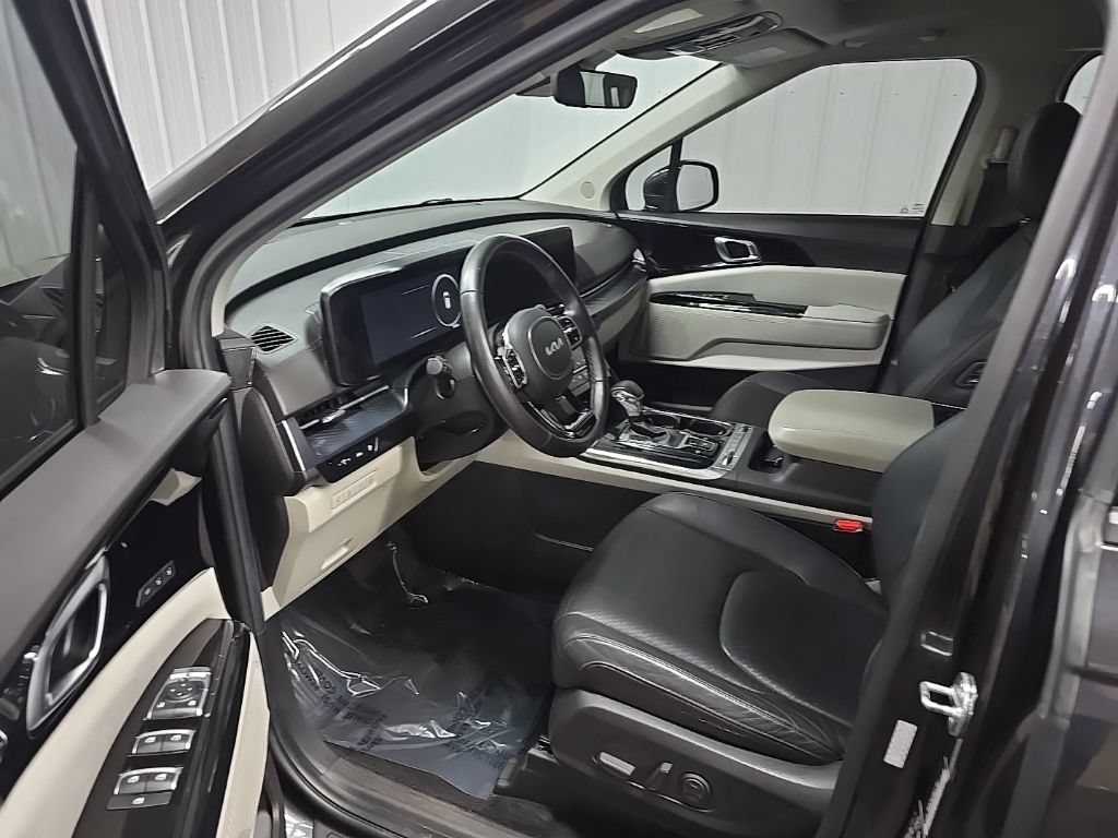 Used 2022 Kia Carnival SX Prestige FWD image 30