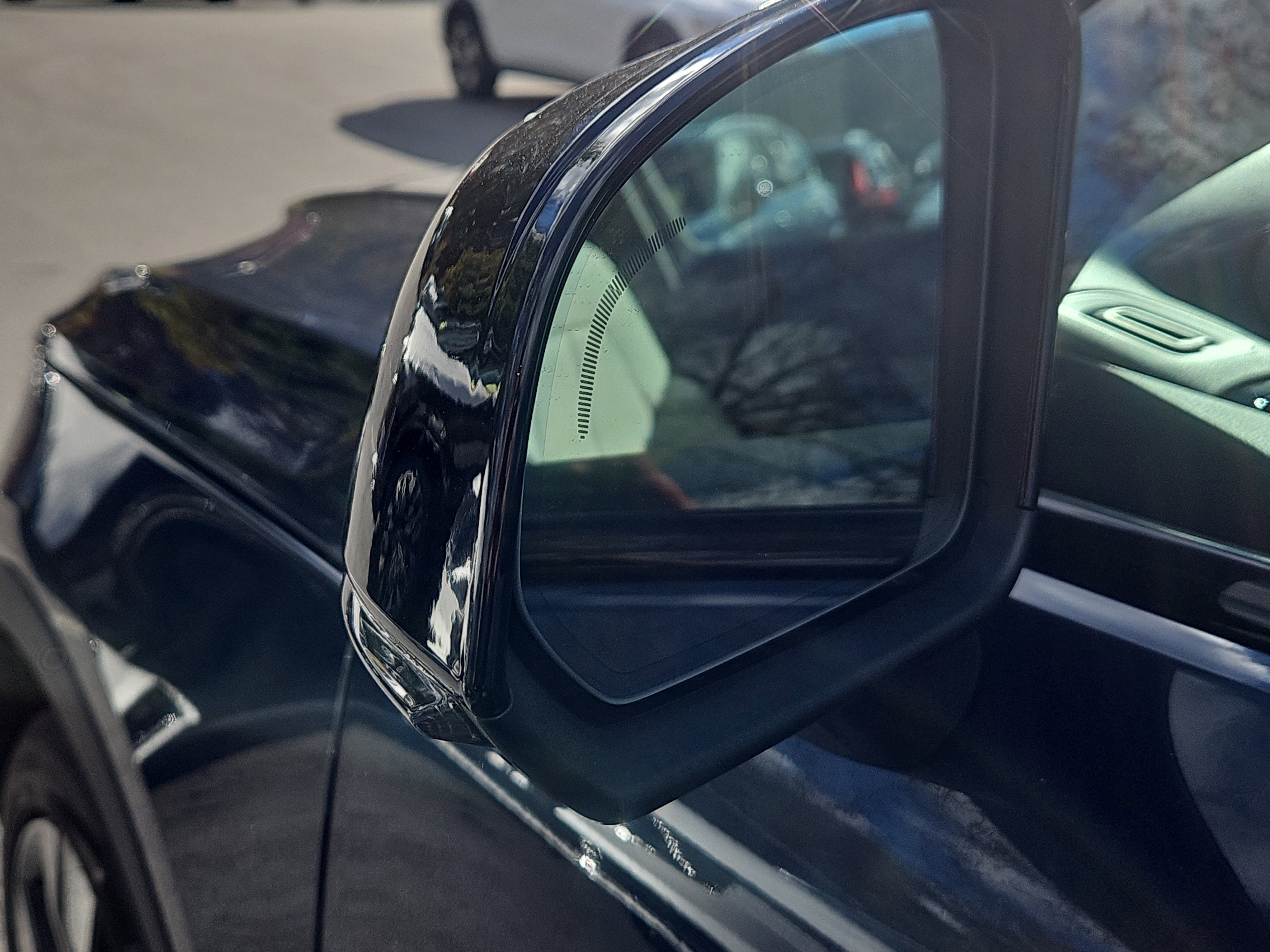 New 2026 Volvo XC40 B5 Ultra w/ Protection Package Premier image 14