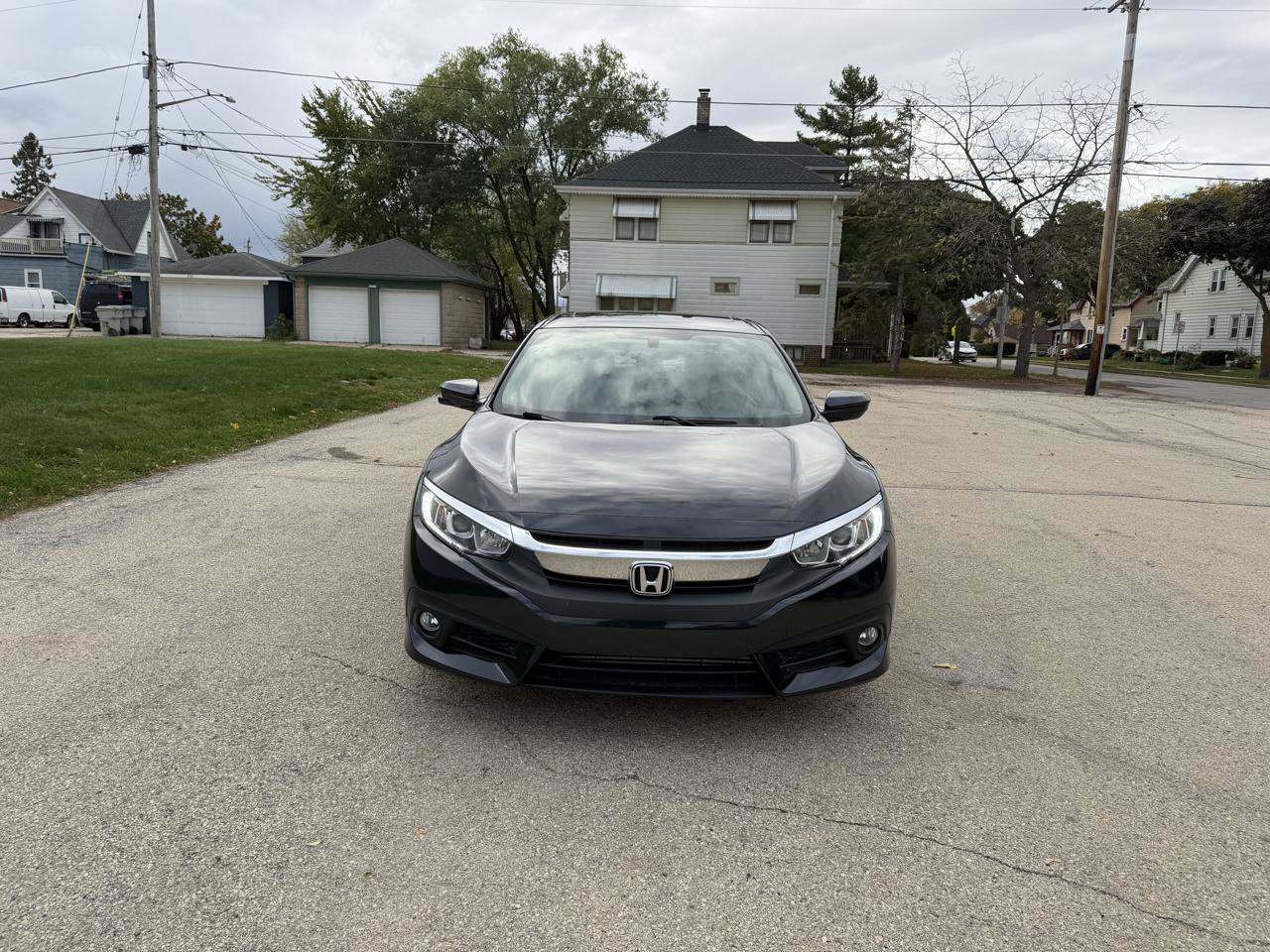Used 2018 Honda Civic EX-T image 2