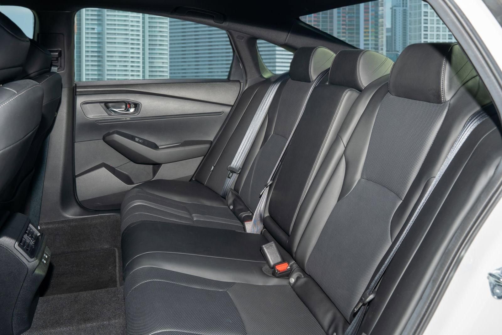 Certified 2025 Honda Accord Sport image 18