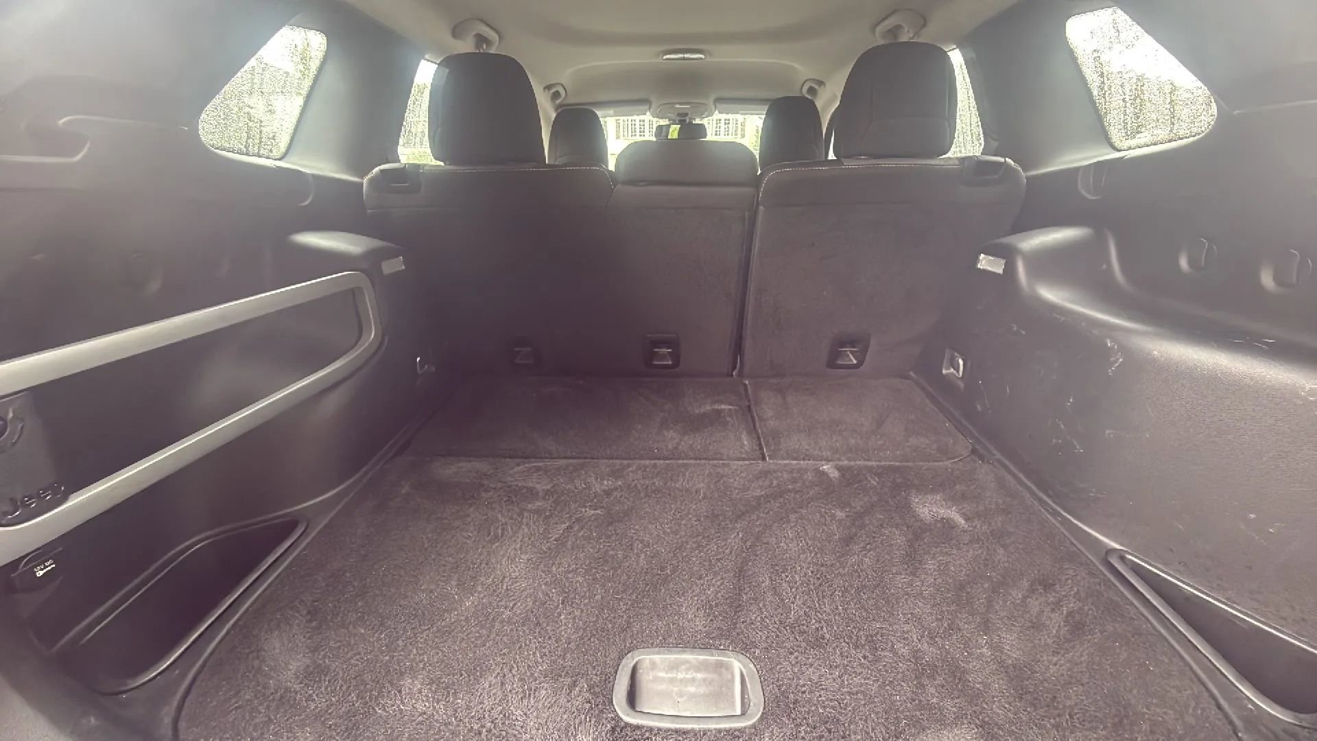 Used 2014 Jeep Cherokee Sport image 14