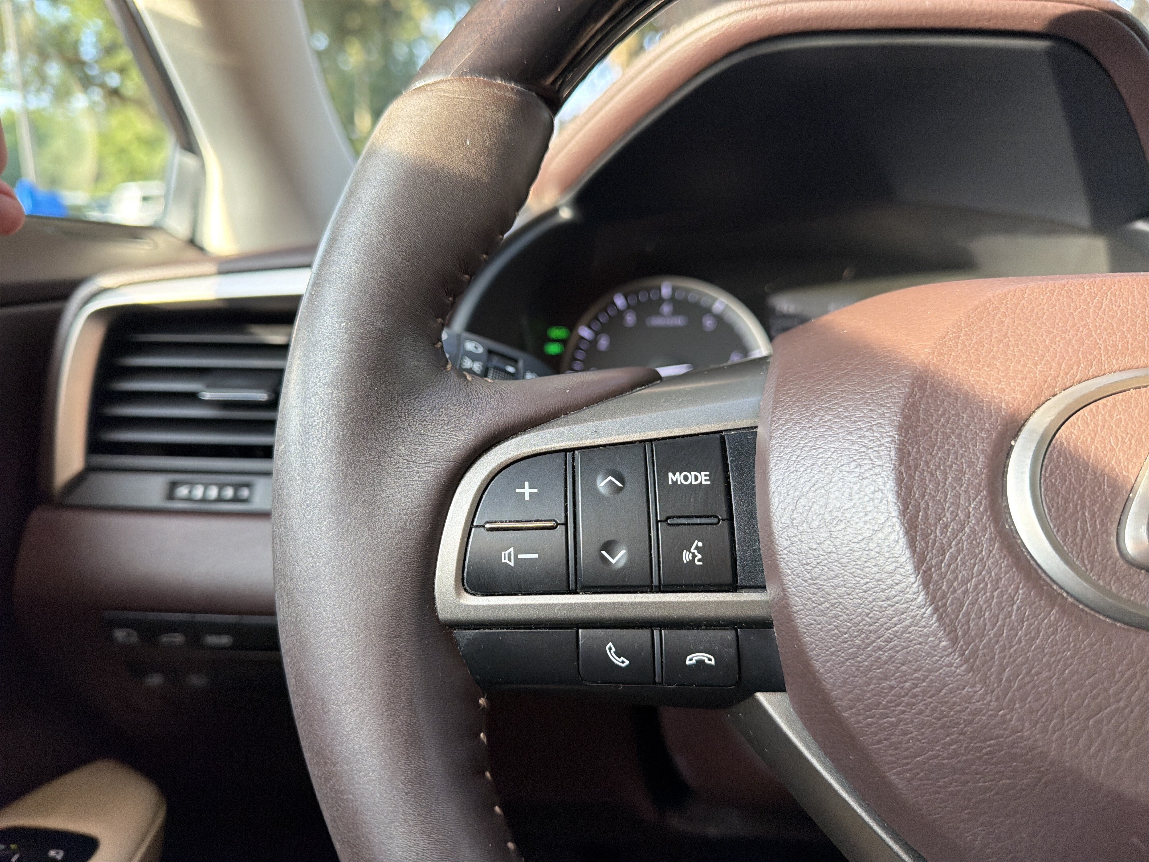 Used 2016 Lexus RX 350 FWD w/ Luxury Package image 19