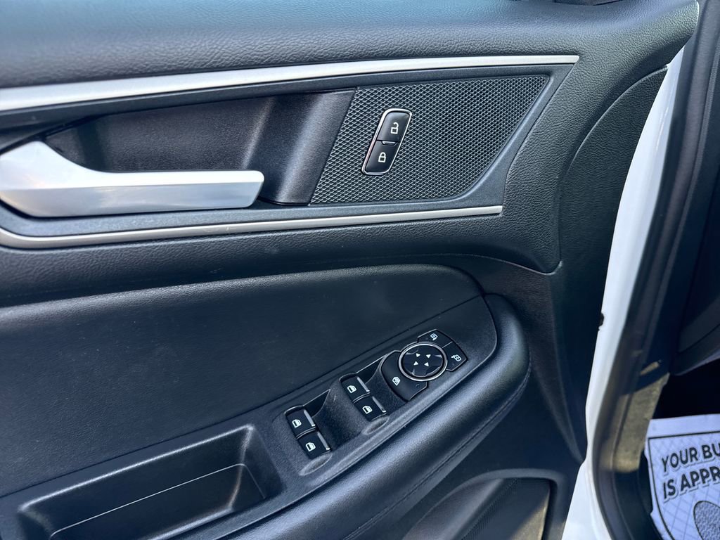 Used 2024 Ford Edge SEL image 24