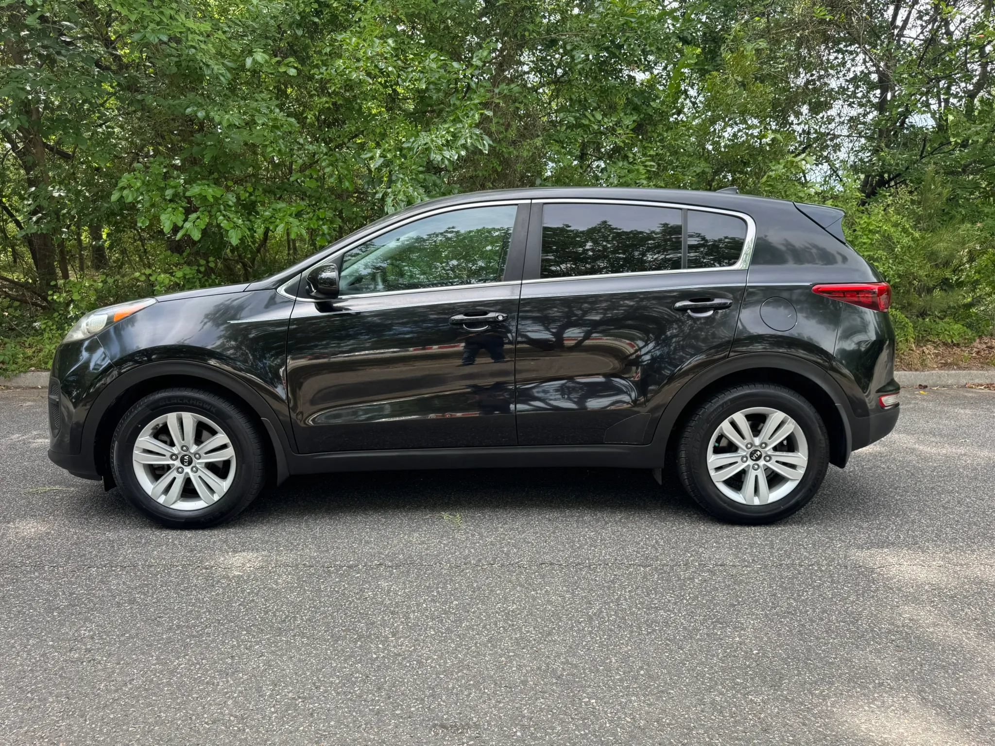 Used 2017 Kia Sportage LX FWD image 4