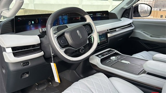 New 2026 Lincoln Navigator L Black Label image 19