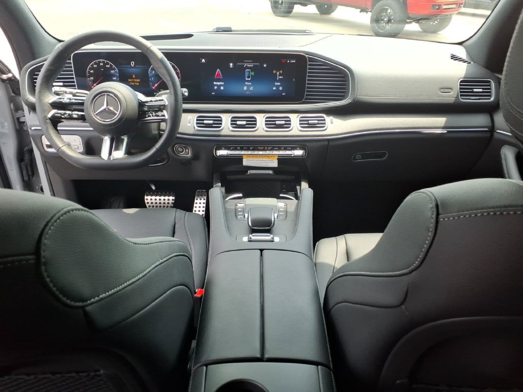 New 2026 Mercedes-Benz GLS 450 4MATIC image 28